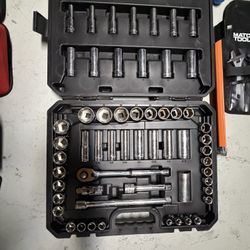 Nice Silver Eagle Some Set Half Inch  46 Piece 