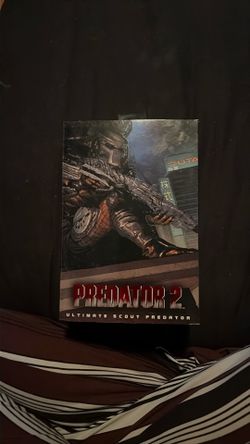 Predator 2 figurine in box
