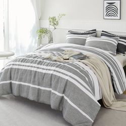 Comfortable Bed Set $29