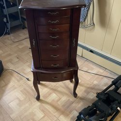 Standing Jewelry Box