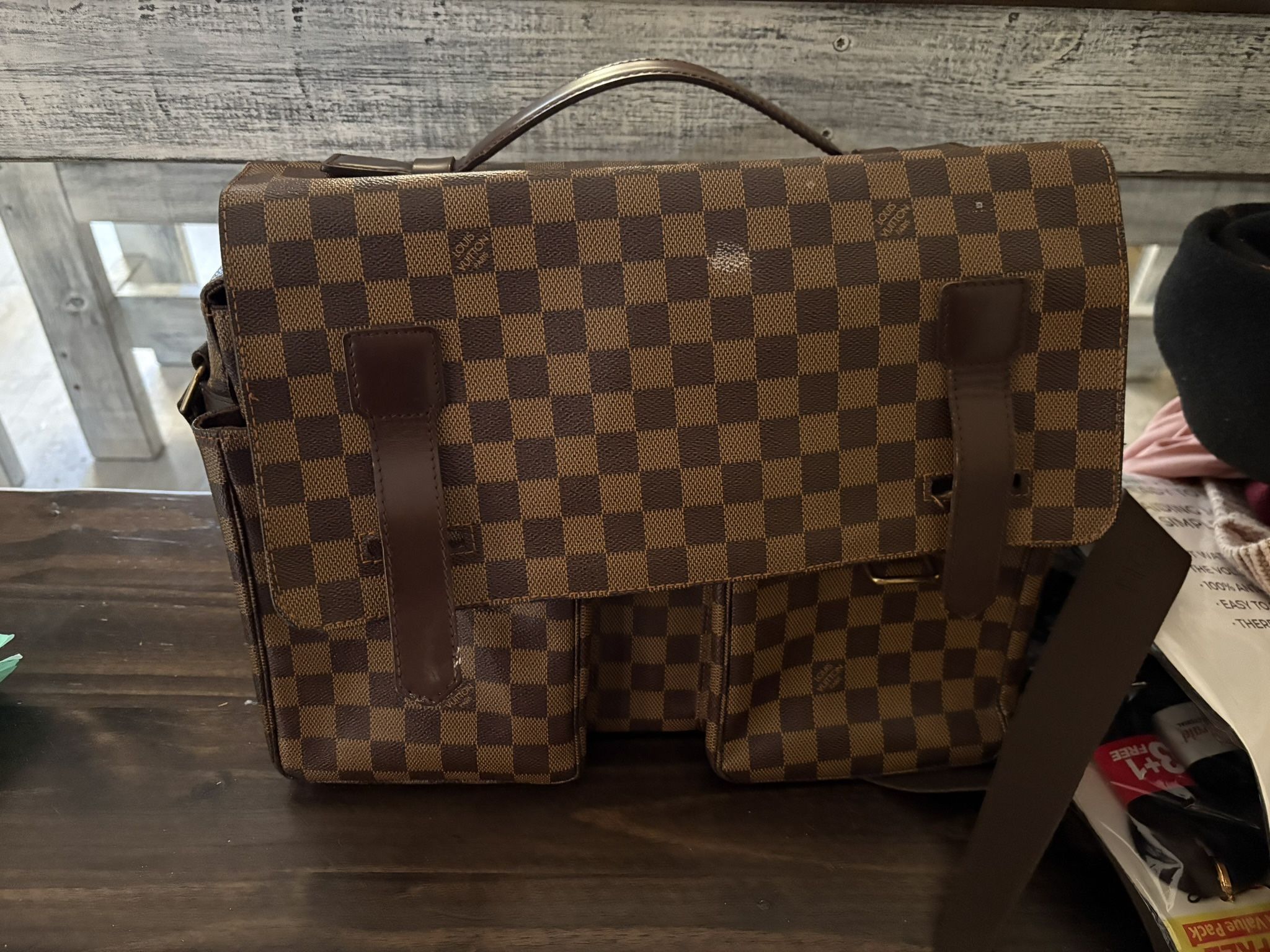Louis Vuitton Messenger bag