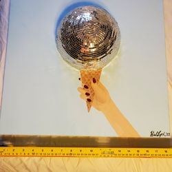Art 3D shining ice cream?  20"*20"*5"
Pickup near 44th street+walnut Street, Philadelphia PA 19104
P