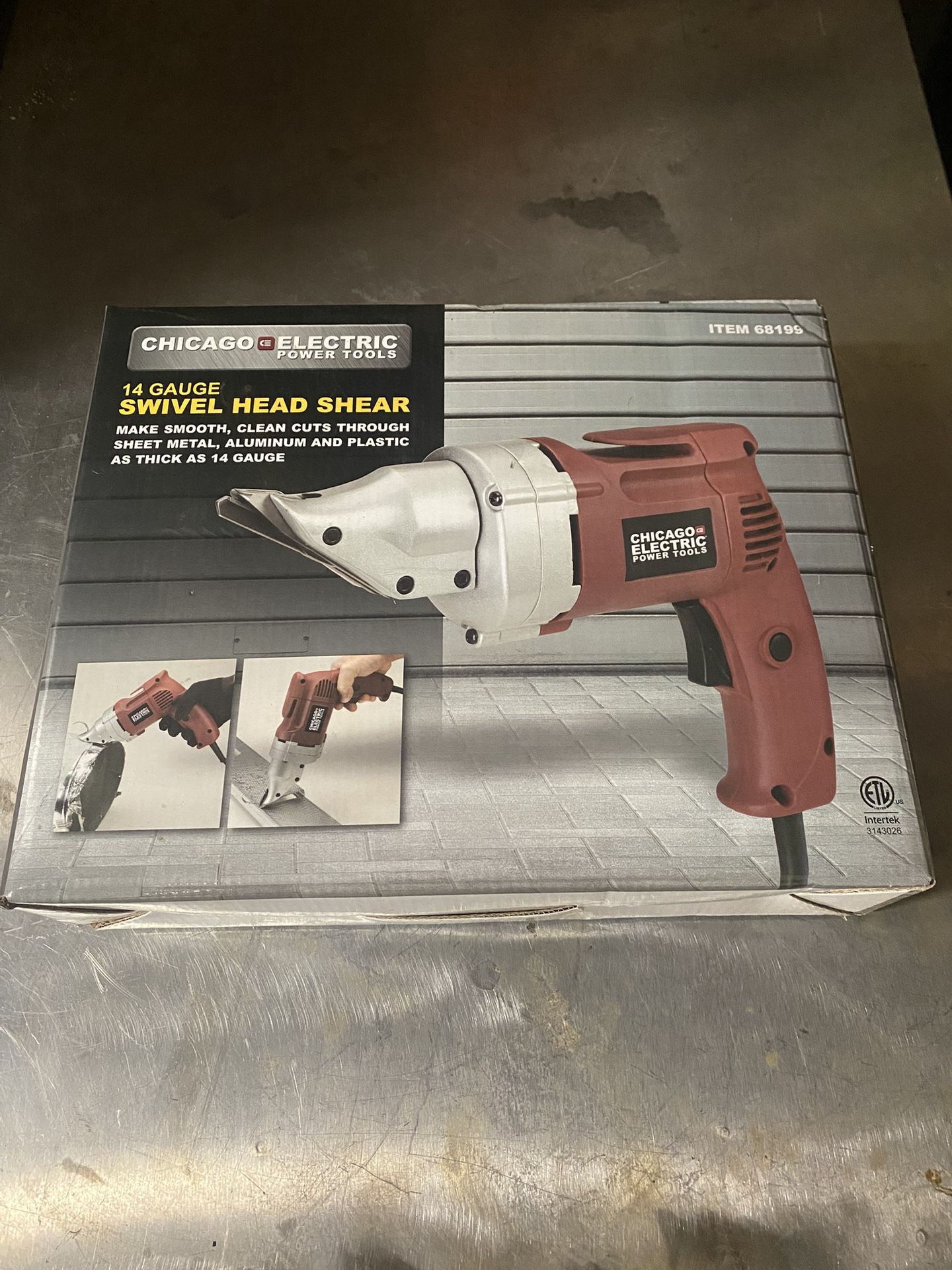 Chicago Electric - 14 Gauge Swivel Head Shear