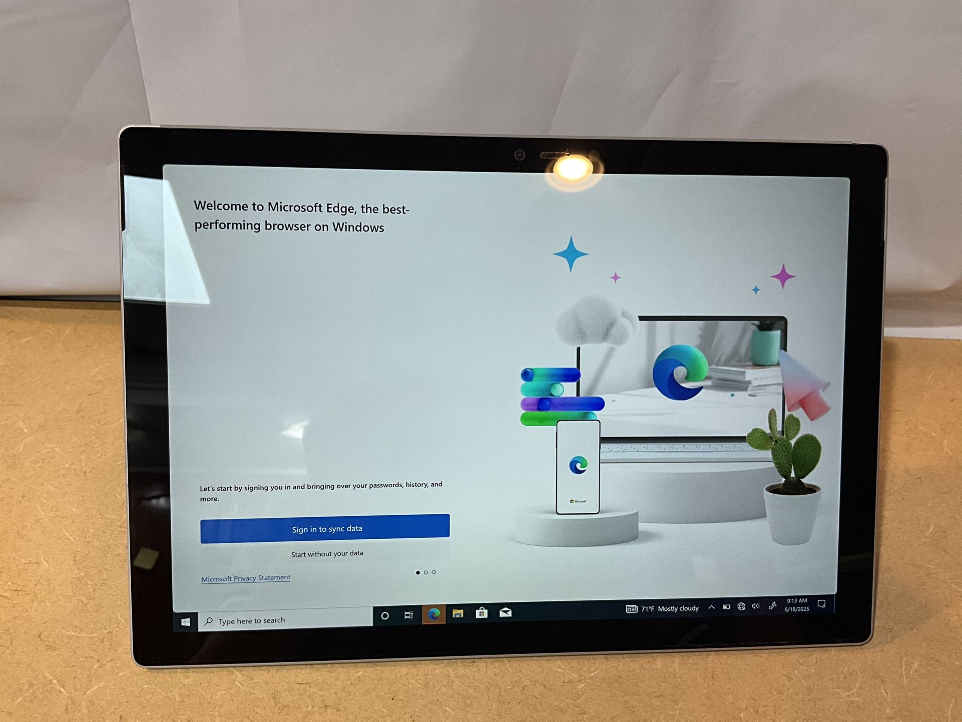 Microsoft Surface Pro 5 Model 1796 12.3 Intel 4GB 128ssd Window10 Pro