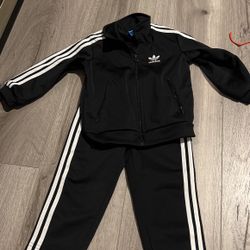 Adidas unisex baby sweatsuit size 12 to 18 months