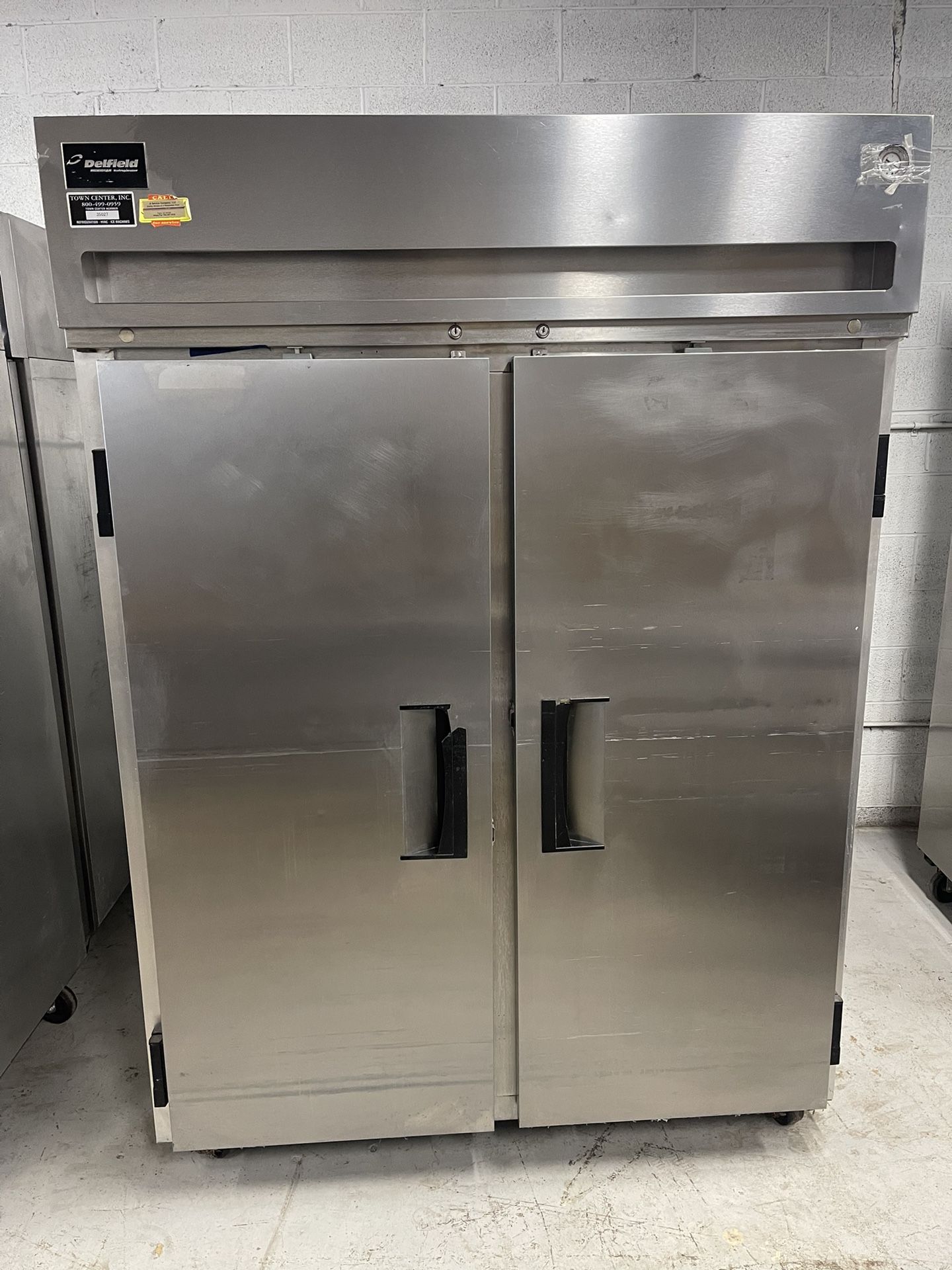 Commercial Restaurant Reach in Refrigerator 