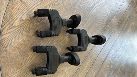 Guitar/Bass wall hangers (3)