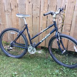 Trek Single track 800 26" Mountain Bike