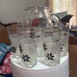 Jarra Con 6 Vasos De Bidrio