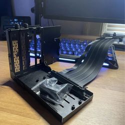 Lian Li Universal Vertical GPU Mount