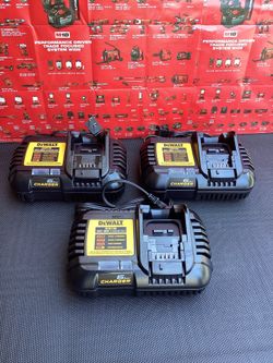 DEWALT 6-AMP BATTERY CHARGER