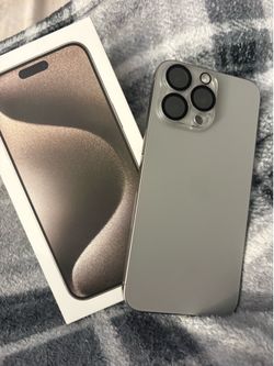 iPhone 15 Pro Max (256 GB)