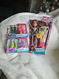 BRATZ #SELFIESNAPS/YASMIN DOLL /SHOES **MUST PICK UP "281 N & 1604**PLS.CHECK LOCATION **VIEW PICS & DESCRIPTION BELOW