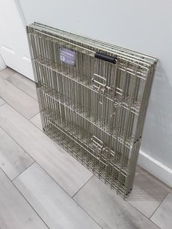 Pets Gate enclosure 8 Panels 24 Inches Height