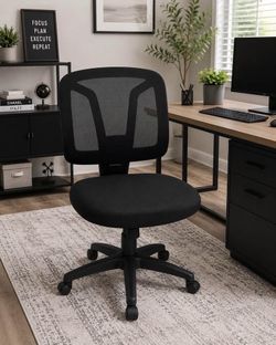 $35! FIRM Stylish and comfortable black office chair in brand-new condition