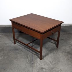Vintage Mid Century Modern Walnut Side End Table By Lane, C1960s 