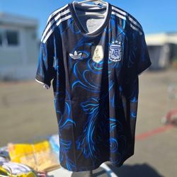 🔥⚽ ¡YA LLEGARON LAS CAMISOLAS DEL MUNDIAL 2026! ⚽🔥
Luce los colores de tu selección favorita con las nuevas camisolas edición Mundial 2026 🌎🏆