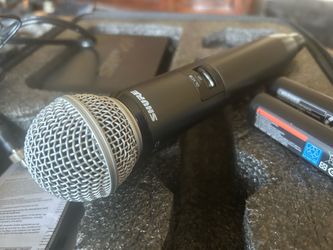 Shure GLX-D Wireless Microphone System