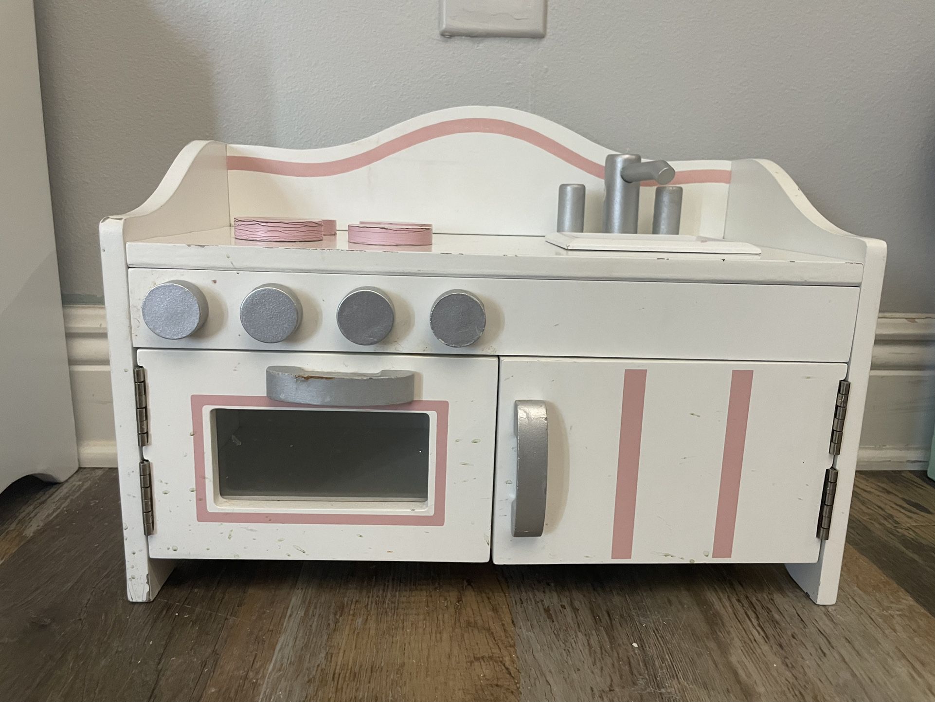 Stove and oven for 18 inch doll or American girl doll or journey girl doll