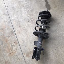LEFT STRUT 2010-2015 TOYOTA PRIUS REGULAR 1,8 (USED).
