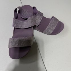 Women's Footwear: 🩴 Sandals