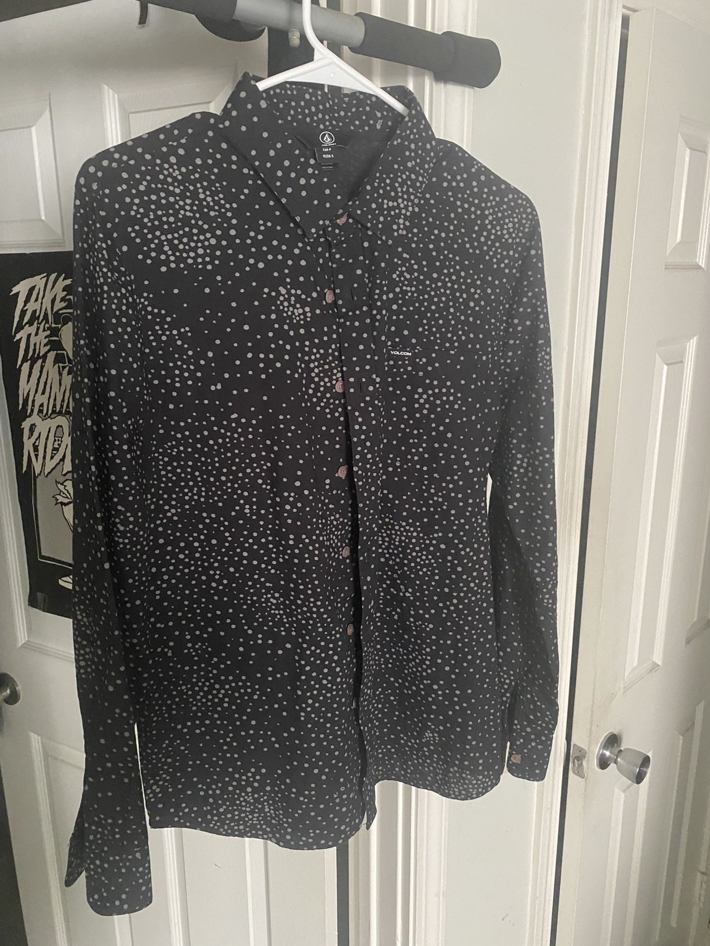 Volcom button up long sleeve