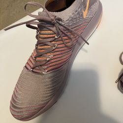 Size 11  Women’s - Nike Free Transform Flyknit