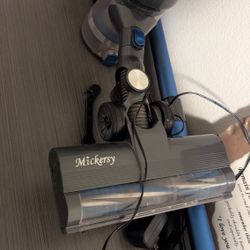 Battery Powered Vacuum 