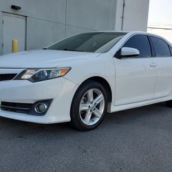 2014 Toyota Camry SE 4cyd Clean Title 