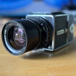 Hasselblad 500 C/M With 50mm F4 Distagon CFT lens