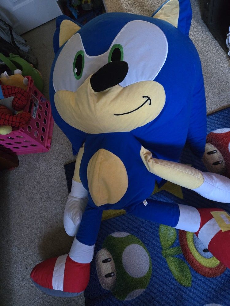 Giant Sonic 4ft Tall