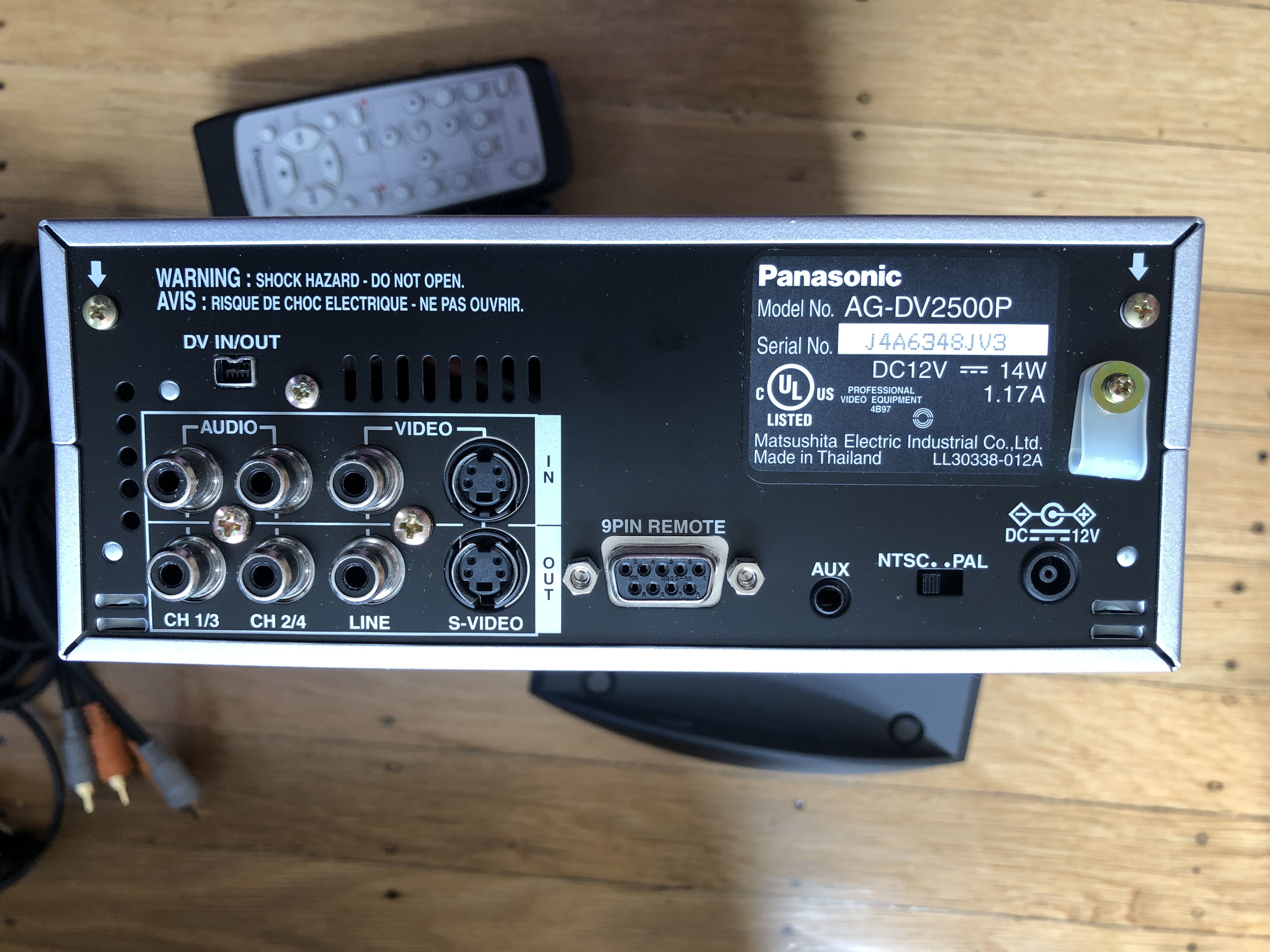 Panasonic DV deck (AG-DV2500P)