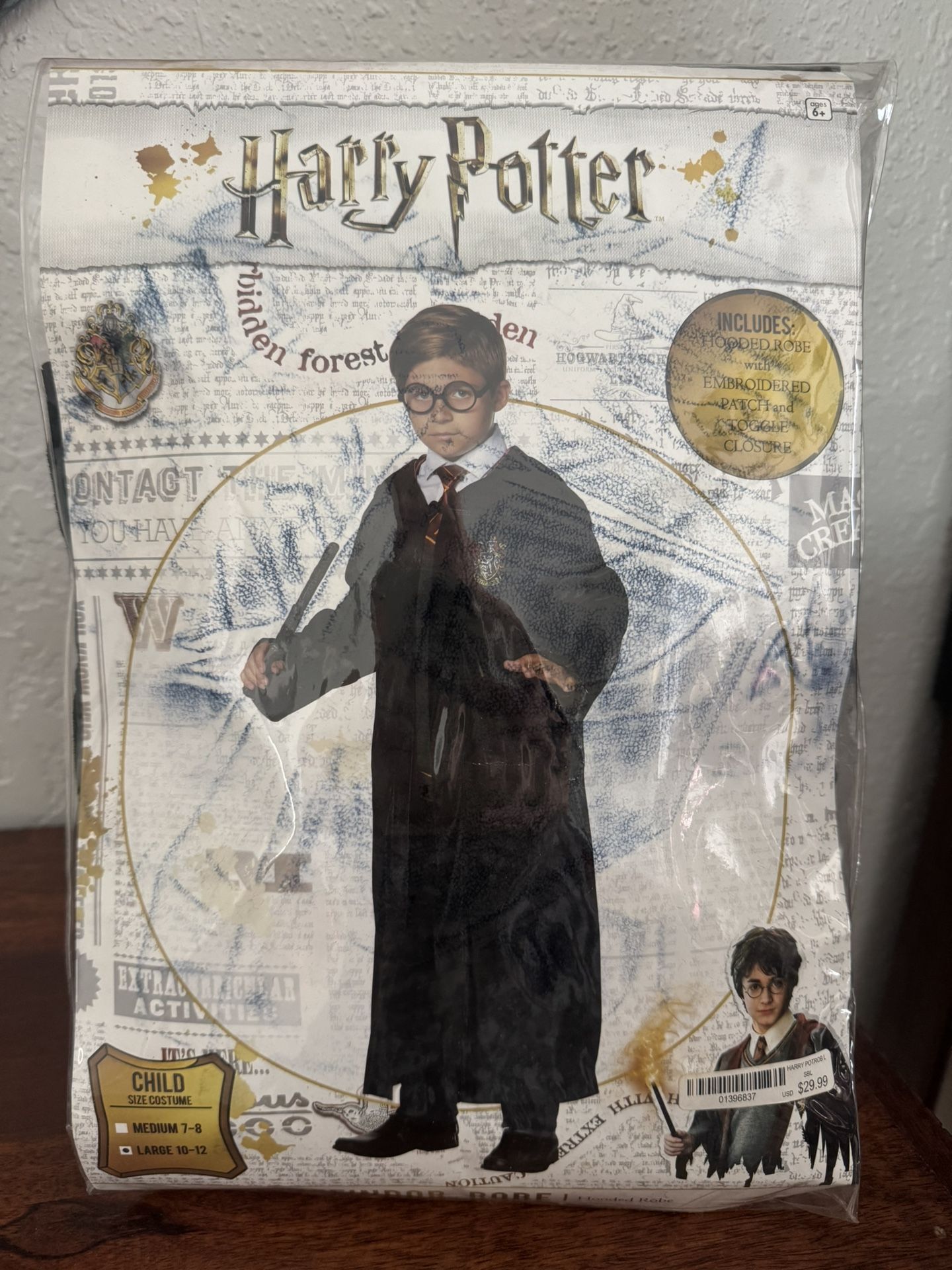 Harry Potter Gryffindor Robe Child Size 10-12 Costume Like New