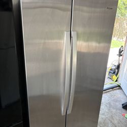 WHIRPOOL  36 INCHES REFRIGERATOR COOLING AND FREEZING PROPERLY 