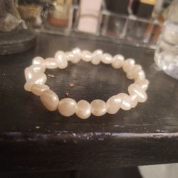 FAUX FRESHWATER PEARL BRACELET