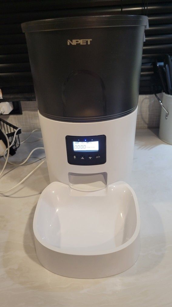 Dog Food Dispenser
