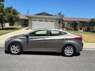 2012 Hyundai Elantra