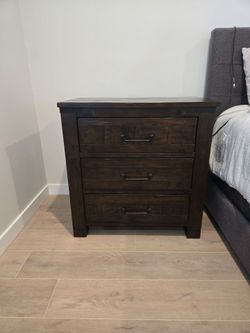 Dresser and nightstand