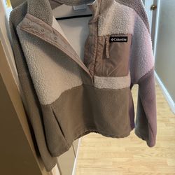 Columbia pullover