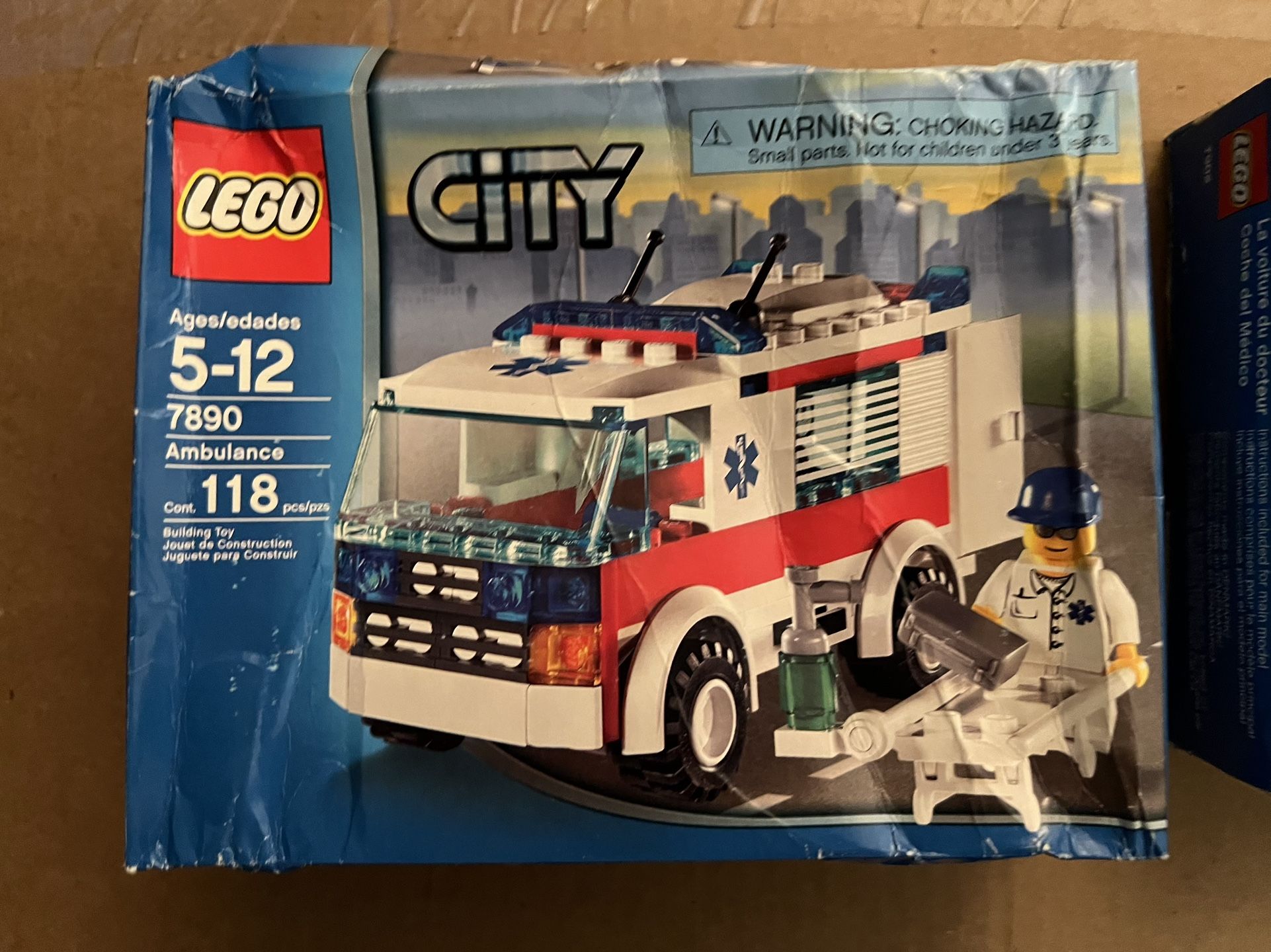 Lego City Doctor/Ambulance (Includes Box And Instructions)