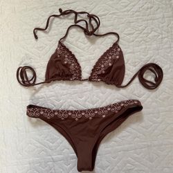 Frankie’s bikinis X Sydney Sweeney Bambi Bikini Set 
