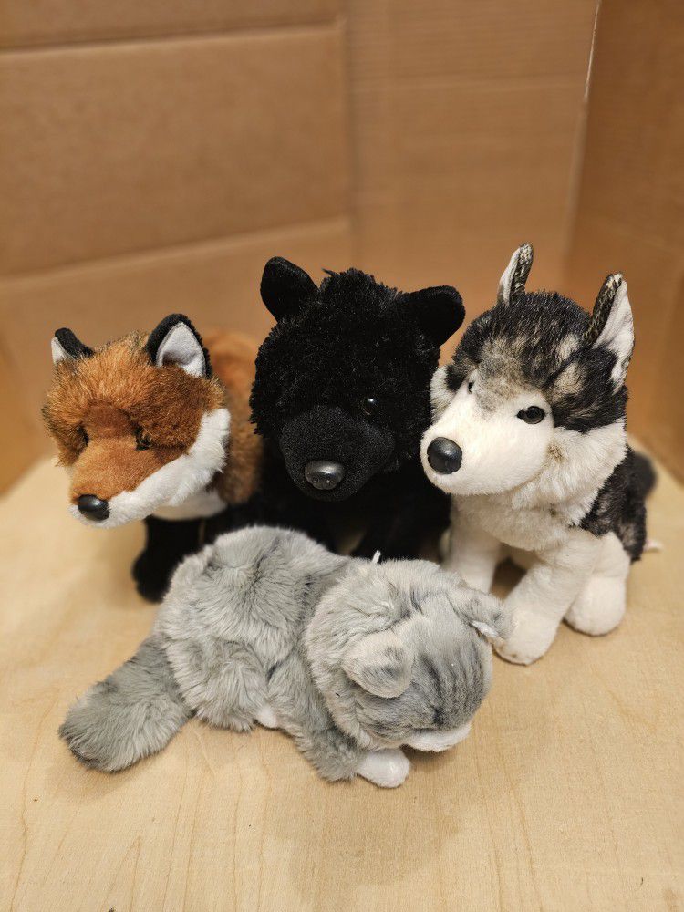 Pre-owned stuffed animals (4)