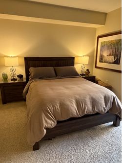 4 Piece Queen Bedroom Set - Real Wood!