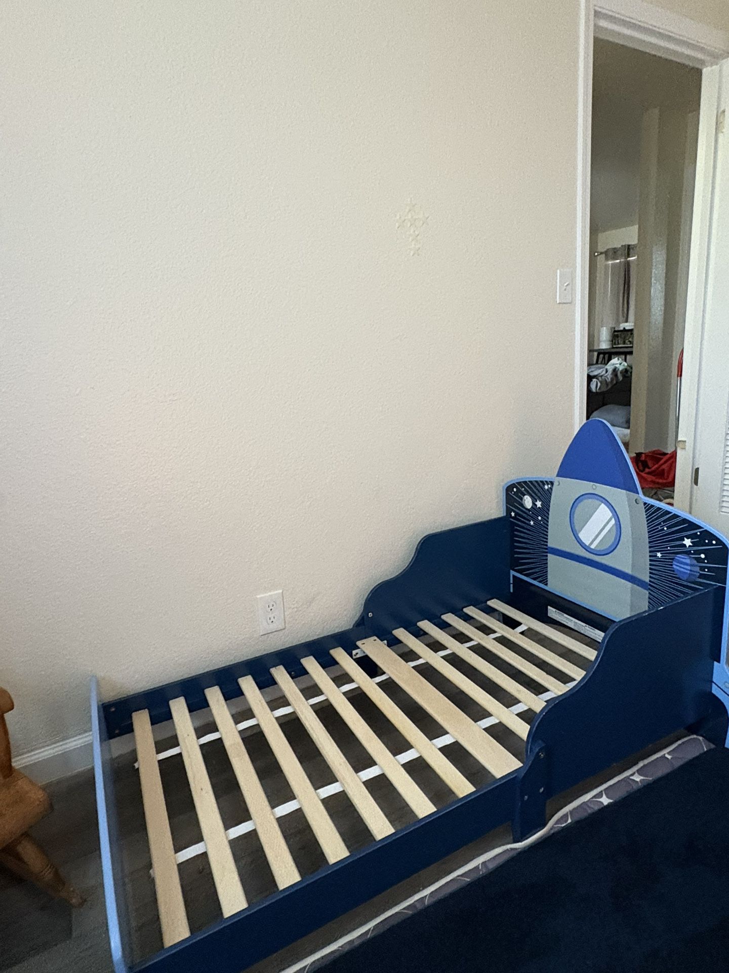 Toddlers Rocket Bed Frame $60 ( Moving Out Sale)