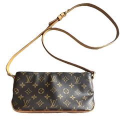 Louis Vuitton Trotteur Handbag - AUTHENTIC 