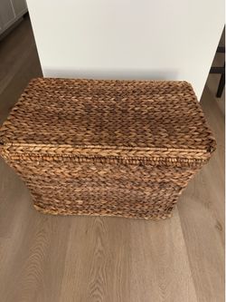 Wicker Basket with lid