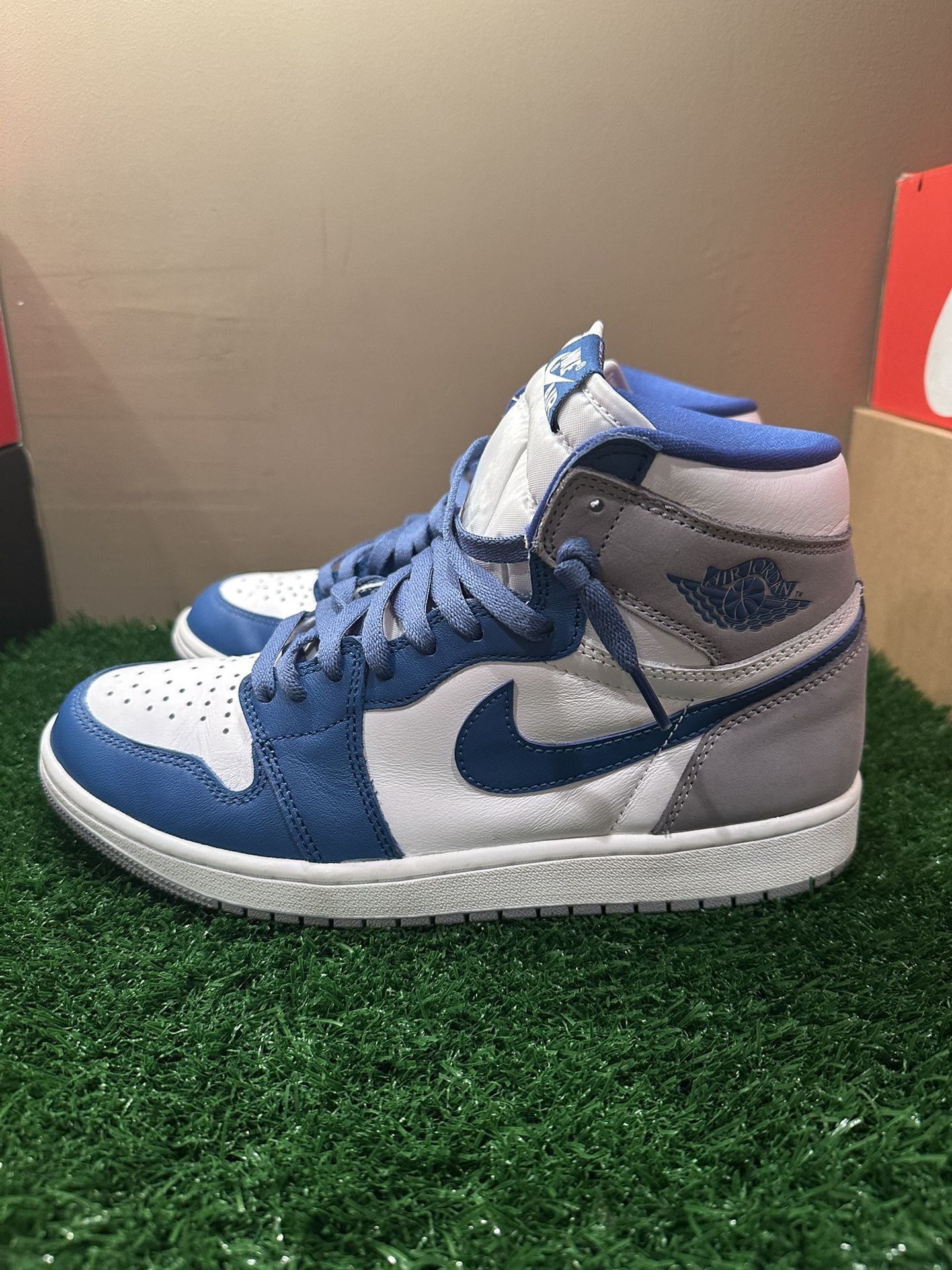 Jordan 1 “True Blue”