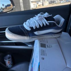 Vans Knu School