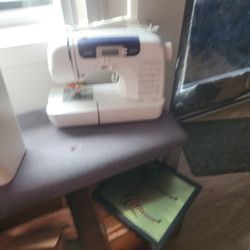 BROTHER CS-6000 COMPUTER SEWING MACHINE