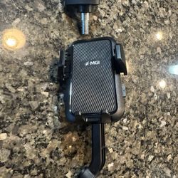 MGI Golf Phone Holder (New: $40)